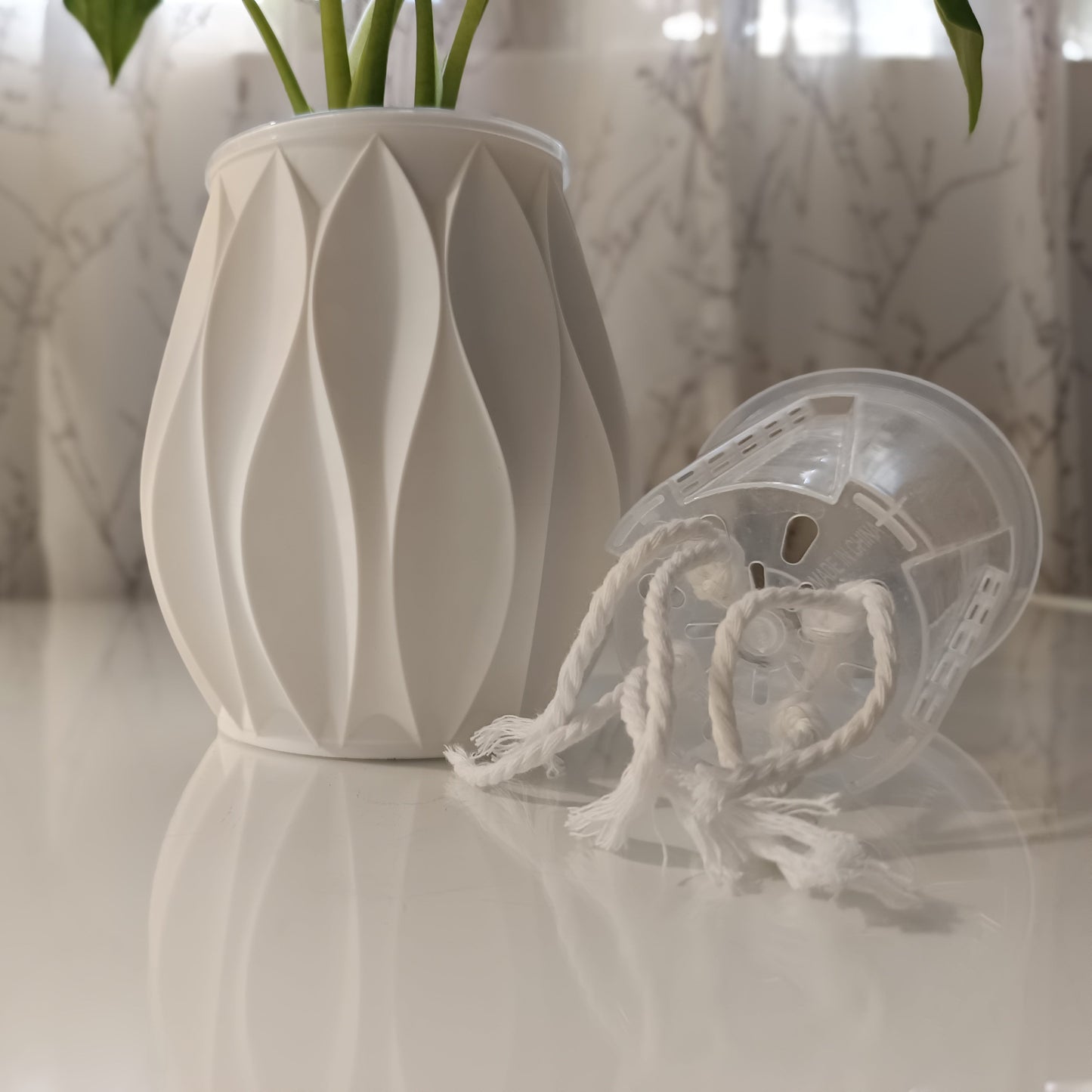 NestPot Abyssal – Decorative Cage Cover for Aroid Nursery Pots