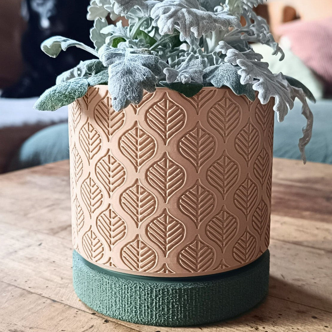 Wall Planter with Hidden drip tray